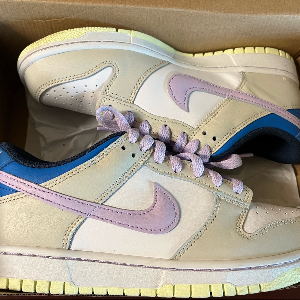 Nike Cream and Pink Sneakers Low-Top Design